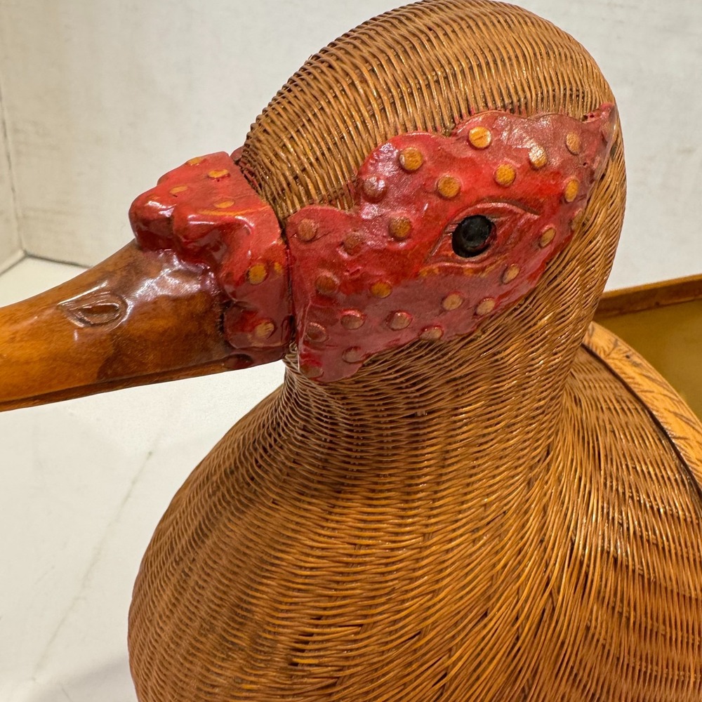 Mid Century SHANGHAI HANDICRAFTS WICKER & CARVED WOOD BASKETRY Basket BOX DUCK - Picture 9 of 16